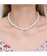 Fashion Jewelry Wholesale Golden Beads Decorated Butterfly Pendant Graceful Pearl Necklace