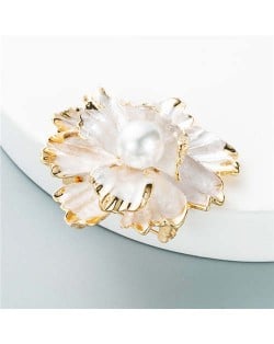 Blooming Flowers Artificial Pearl Inlaid Design Party Fashion Elegant Women Brooch - White