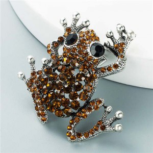 Cute Frog Shining Rhinestone Decorated Design Women Alloy Brooch - Brown