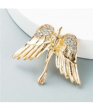 European and U.S. High Fashion Angel Wings Rhinestone Inlaid Minimalist Design Women Alloy Brooch - Golden