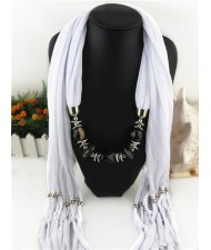 Fashionable Multiple Gems Pendants Exaggerating Scarf Necklace - White