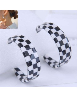 Wholesale Jewelry Popular Checkered Pattern Women Hoop Acrylic Earrings - Black