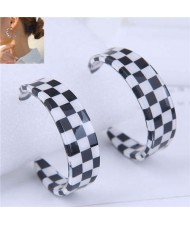 Wholesale Jewelry Popular Checkered Pattern Women Hoop Acrylic Earrings - Black