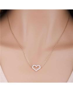 Simple Design Wholesale Jewelry Hollow-out Peach Heart Rhinestone Pendant Golden Alloy Necklace