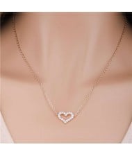 Simple Design Wholesale Jewelry Hollow-out Peach Heart Rhinestone Pendant Golden Alloy Necklace
