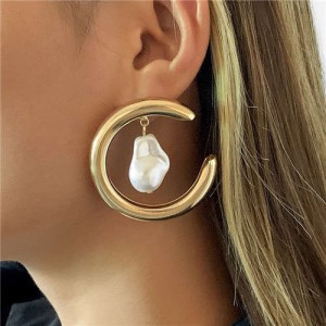 Thick C Shape with Irregular Pearl Pendant Punk Style Women Wholesale Costume Earrings - Golden