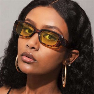 12 Colors Available Vintage Small Rectangular Frame Design U.S. Street Popular Fashion Wholesale Sunglasses