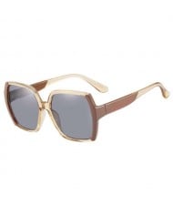 6 Colors Available Contrast Colors Design Frame U.S. High Fashion Women Wholesale Sunglasses