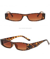 6 Colors Available Mini Frame U.S. High Fashion Street Shot Style Wholesale Sunglasses