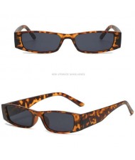 6 Colors Available Mini Frame U.S. High Fashion Street Shot Style Wholesale Sunglasses