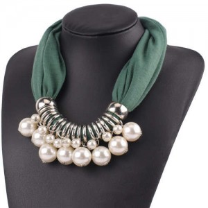 Elegant Pearl Pendant Women Short Style Graceful Fashion Scarf Necklace - Green