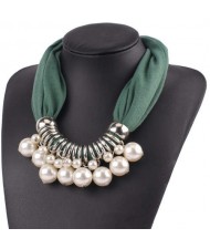 Elegant Pearl Pendant Women Short Style Graceful Fashion Scarf Necklace - Green