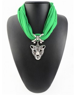 Leopard Head Pendant High Fashion Short Cool Style Women Scarf Necklace - Green