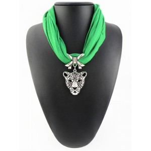 Leopard Head Pendant High Fashion Short Cool Style Women Scarf Necklace - Green