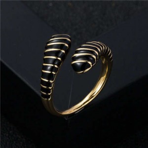 European and American High Fashion Creative Cobra Modeling Open-end Costume Ring - Black