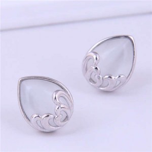 Propitious Cloud Waterdrop Design Korean Fashion Women Stud Earrings - White