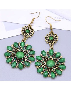 Vintage Royal Fashion Resin and Rhinestone Flower Design Women Dangle Earrings - Green