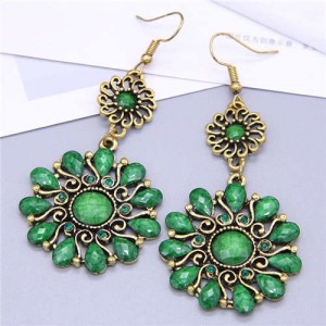 Vintage Royal Fashion Resin and Rhinestone Flower Design Women Dangle Earrings - Green