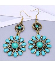 Vintage Royal Fashion Resin and Rhinestone Flower Design Women Dangle Earrings - Teal