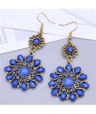 Vintage Royal Fashion Resin and Rhinestone Flower Design Women Dangle Earrings - Blue