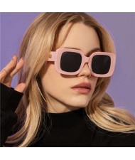 4 Colors Available Rivet Decorated Square Vintage Fashion Wholesale Sunglasses