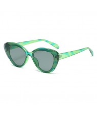 4 Colors Available Vintage Cat Eye Street High Fashion Women Wholesale Sunglasses