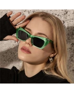 4 Colors Available Cat Eye Small Frame U.S. Party Fashion Wholesale Sunglasses