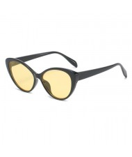 4 Colors Available Popular Cat Eye Small Frame Unique Beach Fashion Women Sunglasses