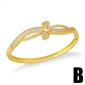 Artistic Floral Design Hollow Style Cubic Zirconia 18K Gold Plated Women Bangle
