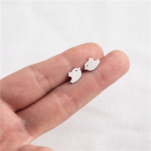 Glossy Birds Design U.S. High Fashion Stainless Steel Women Stud Earrings - Silver