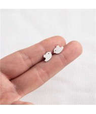 Glossy Birds Design U.S. High Fashion Stainless Steel Women Stud Earrings - Silver