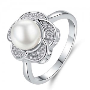 Simple Design Vintage Petal Elegant Pearl Engagement Ring