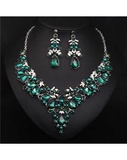 Bold Fashion Rhinestone and Pearl Water Drop Design Prom Necklace and Earrings Set - Green