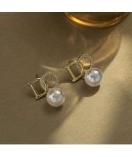 Fashionable Alphabet Design Elegant Pearl 14K Gold Plated Earrings - Golden
