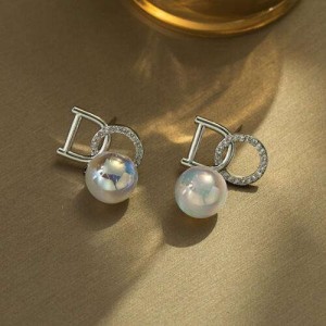 Fashionable Alphabet Design Elegant Pearl 14K Gold Plated Earrings - Silver