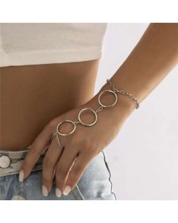 Punk Style Circles Connecting Finger Design Women Alloy Wholesale Bracelet - Silver