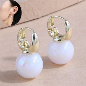 Korean Fashion Simple Style High-quality Pearl Temperament Women Wholesale Huggie Earrings