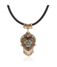 Ethnic Bohemian Style Heart Pendant Leather Rope Short Wholesale Fashion Necklace - Golden