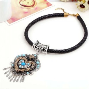 Ethnic Bohemian Style Heart Pendant Leather Rope Short Wholesale Fashion Necklace - Silver