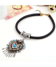 Ethnic Bohemian Style Heart Pendant Leather Rope Short Wholesale Fashion Necklace - Silver