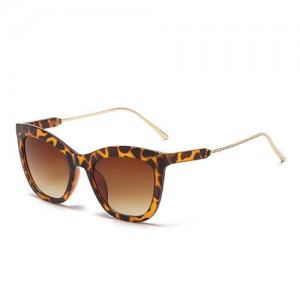 Gradient Color Classic Cat Eyes Design Women Statement Wholesale Sunglasses - Leopard