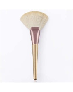 Single Champagne Fan-shaped Powder Makeup Brush