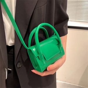 Classic Design Alloy Chain Tassel Decorated Women Mini Wholesale Handbag - Grass