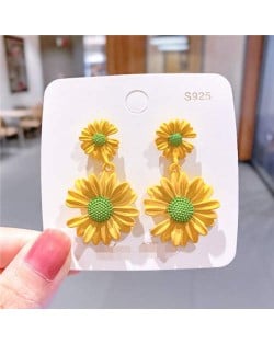 Contrast Colors Chrysanthemum Unique Drop Design Women Wholesale Costume Earrings - Yellow
