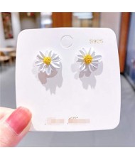 Cute Daisy Design Floral Fashion Women Wholesale Stud Earrings - White