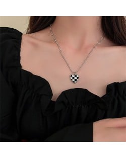 Classic Black and White Checkered Design Peach Heart Pendant Women Wholesale Necklace