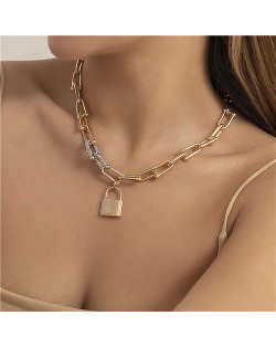 Golden and Silver Mix Color Chain Lock Pendant Women Wholesale Costume Necklace