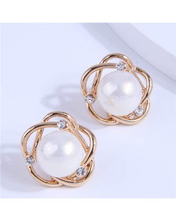 Artificial Pearl Inlaid Hollow Golden Graceful Women Fashionable Stud Earrings