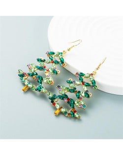 High Fashion Artistic Waterdrop Design Women Earrings - Golden