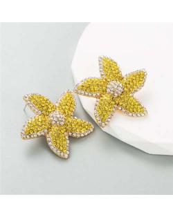 Korean Fashion Rhinestone Inlaid Starfish Unique Shining Women Earrings - Golden